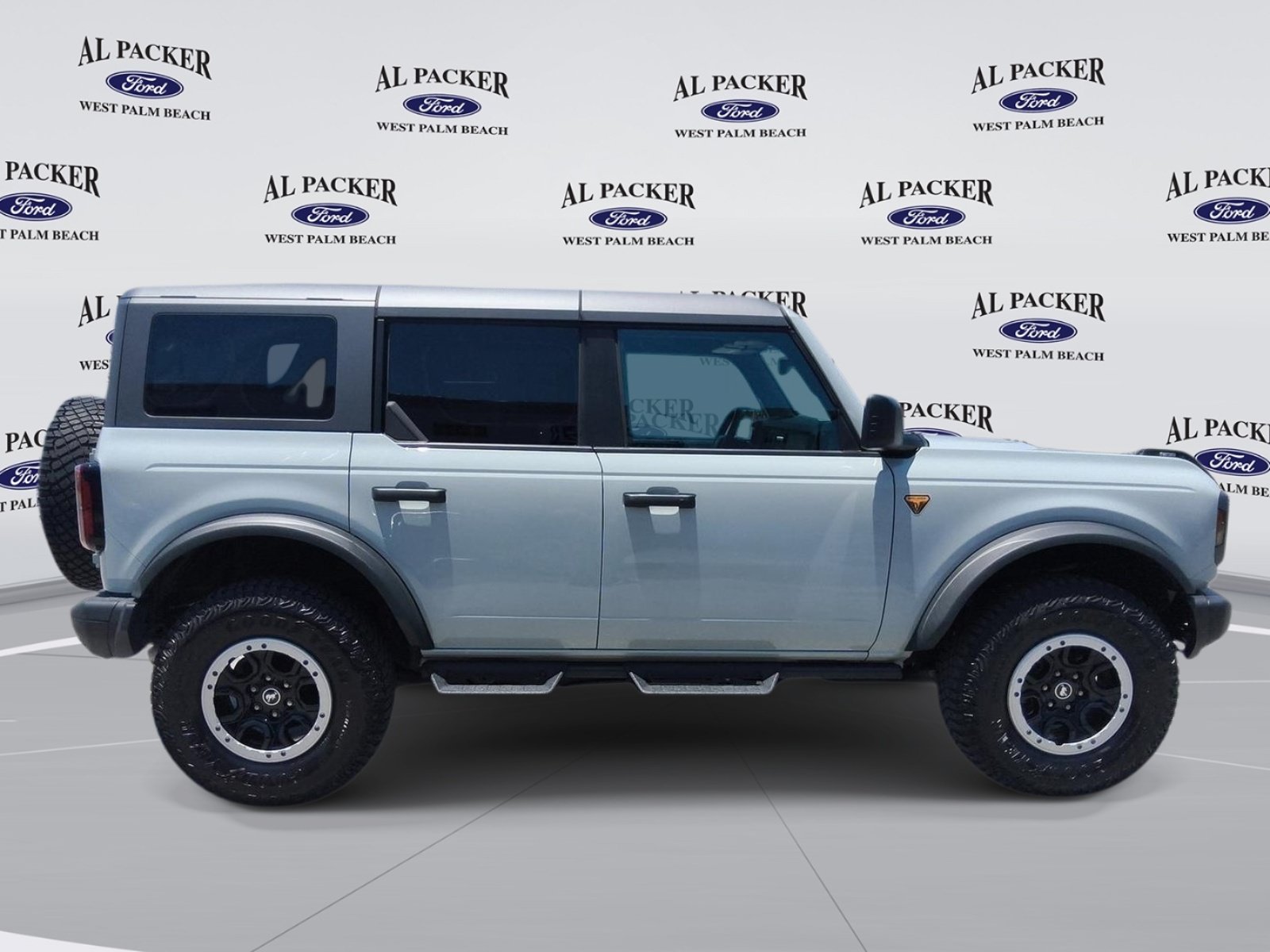 Used 2023 Ford Bronco Badlands w/ Sasquatch Package AWD/4WD image 6