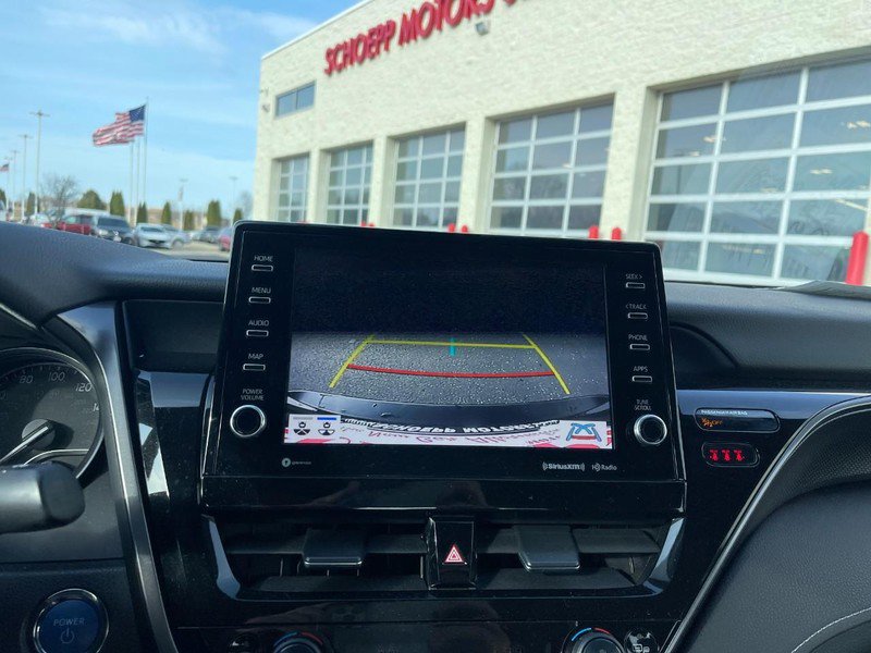 Used 2022 Toyota Camry XSE FWD image 19