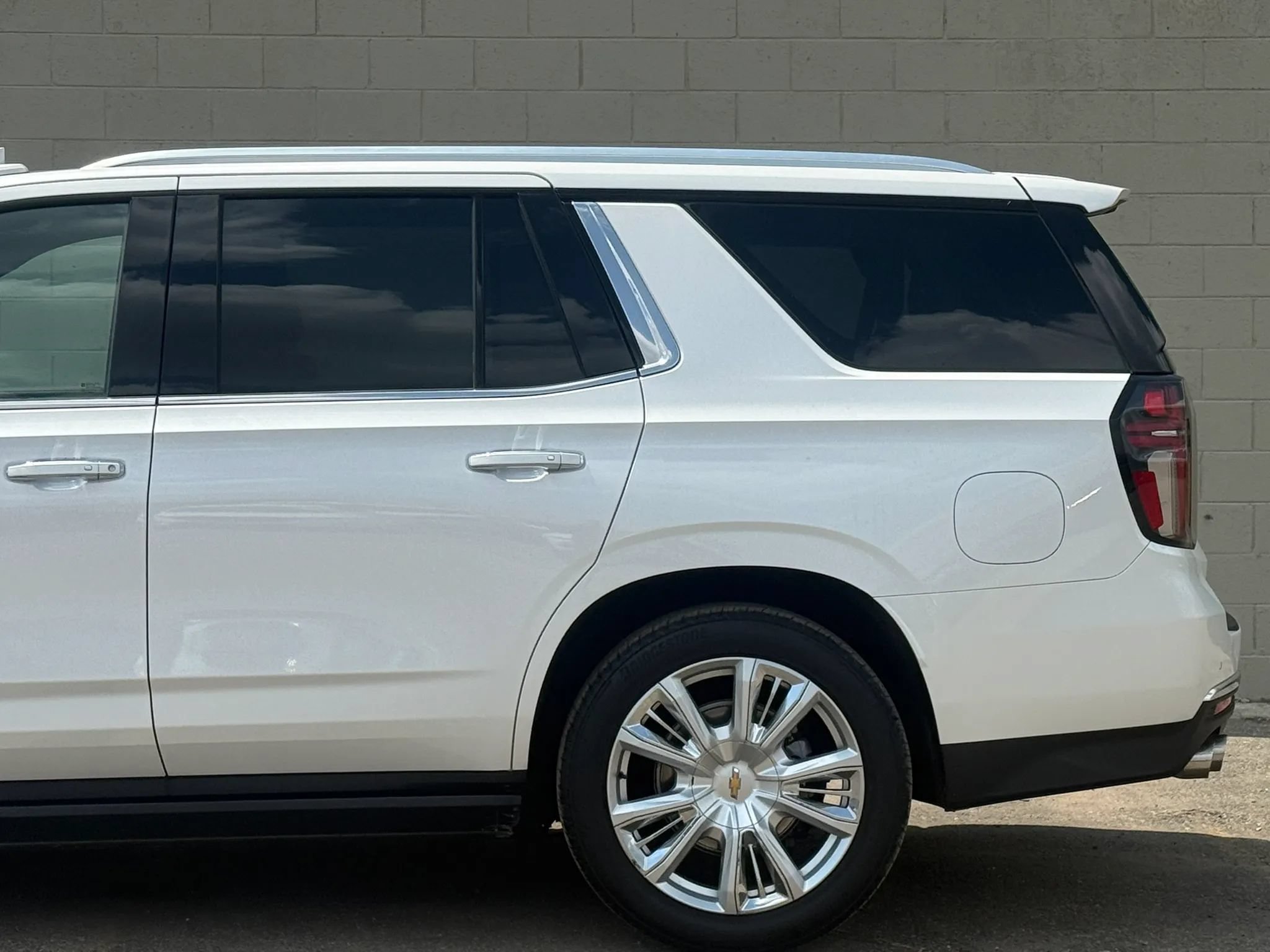 Used 2024 Chevrolet Tahoe High Country AWD/4WD image 6