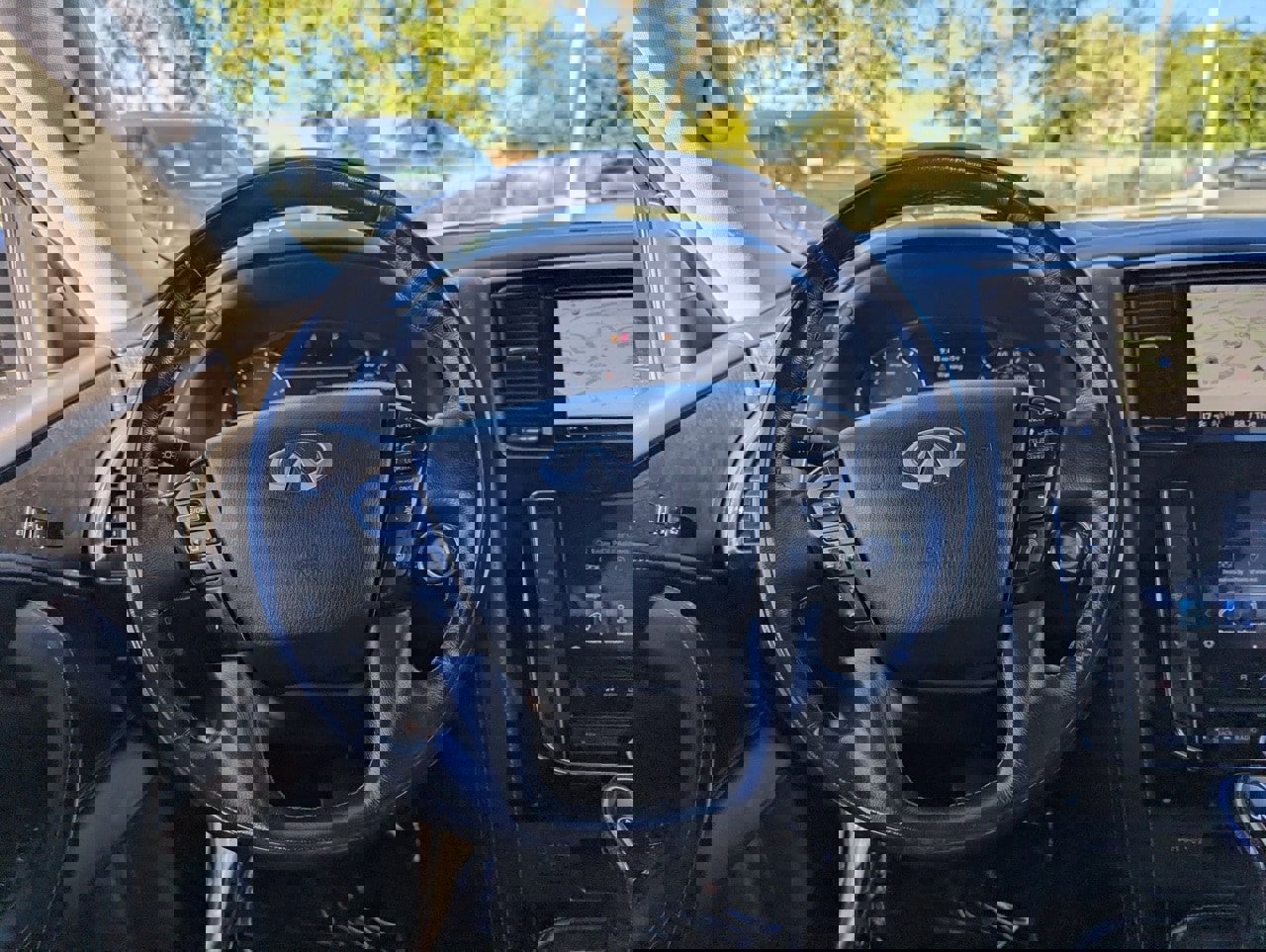 Used 2021 INFINITI QX80 Luxe image 25