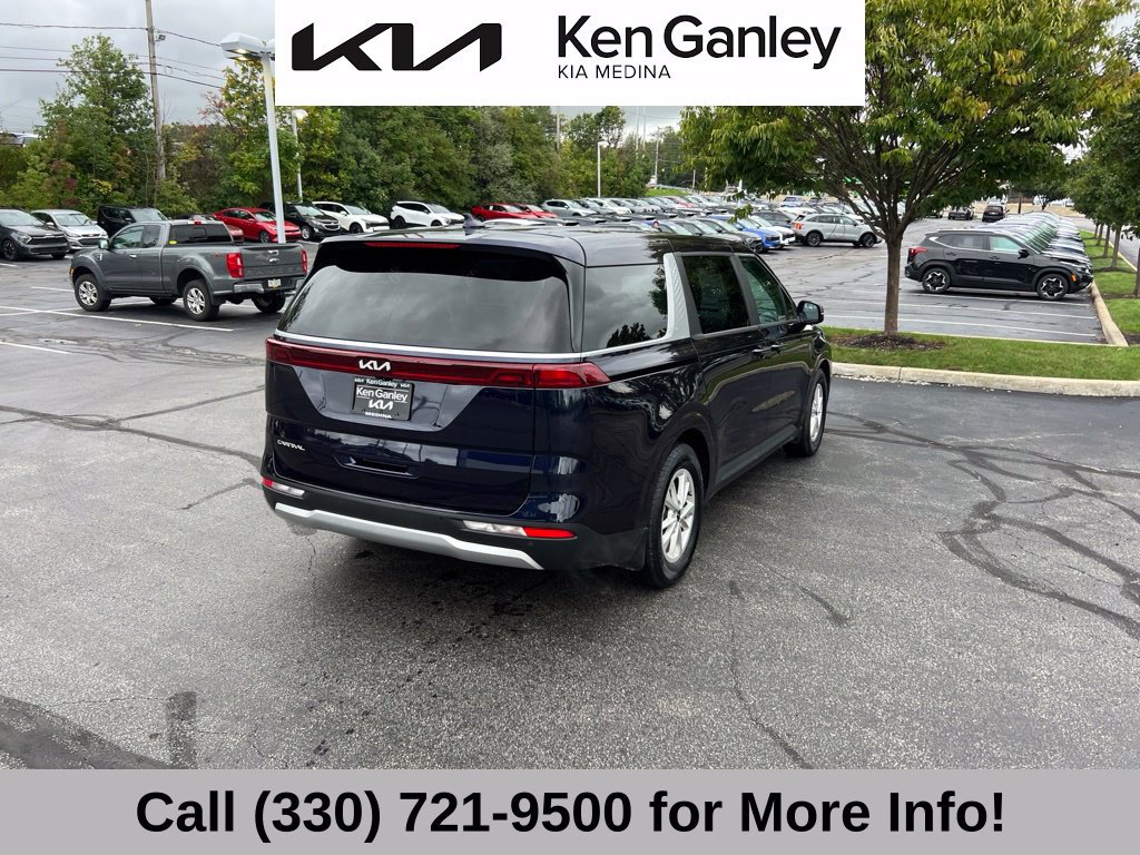 Certified 2024 Kia Carnival LX FWD image 11