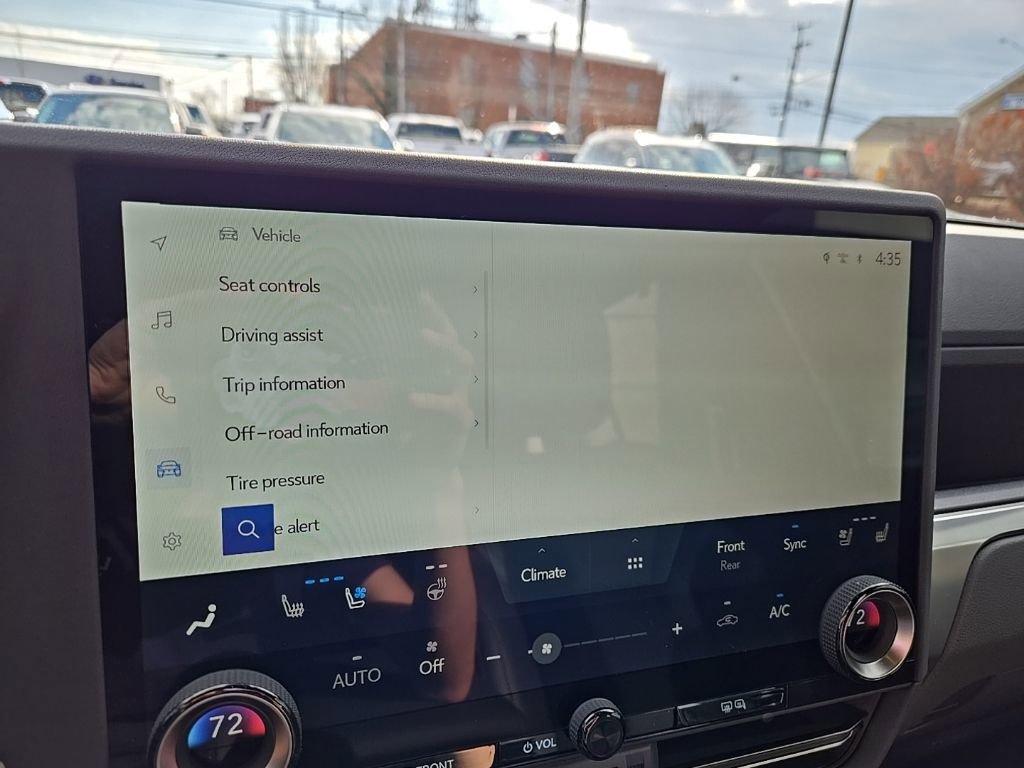 Used 2025 Lexus GX 550 w/ Accessory Package (2T) image 34