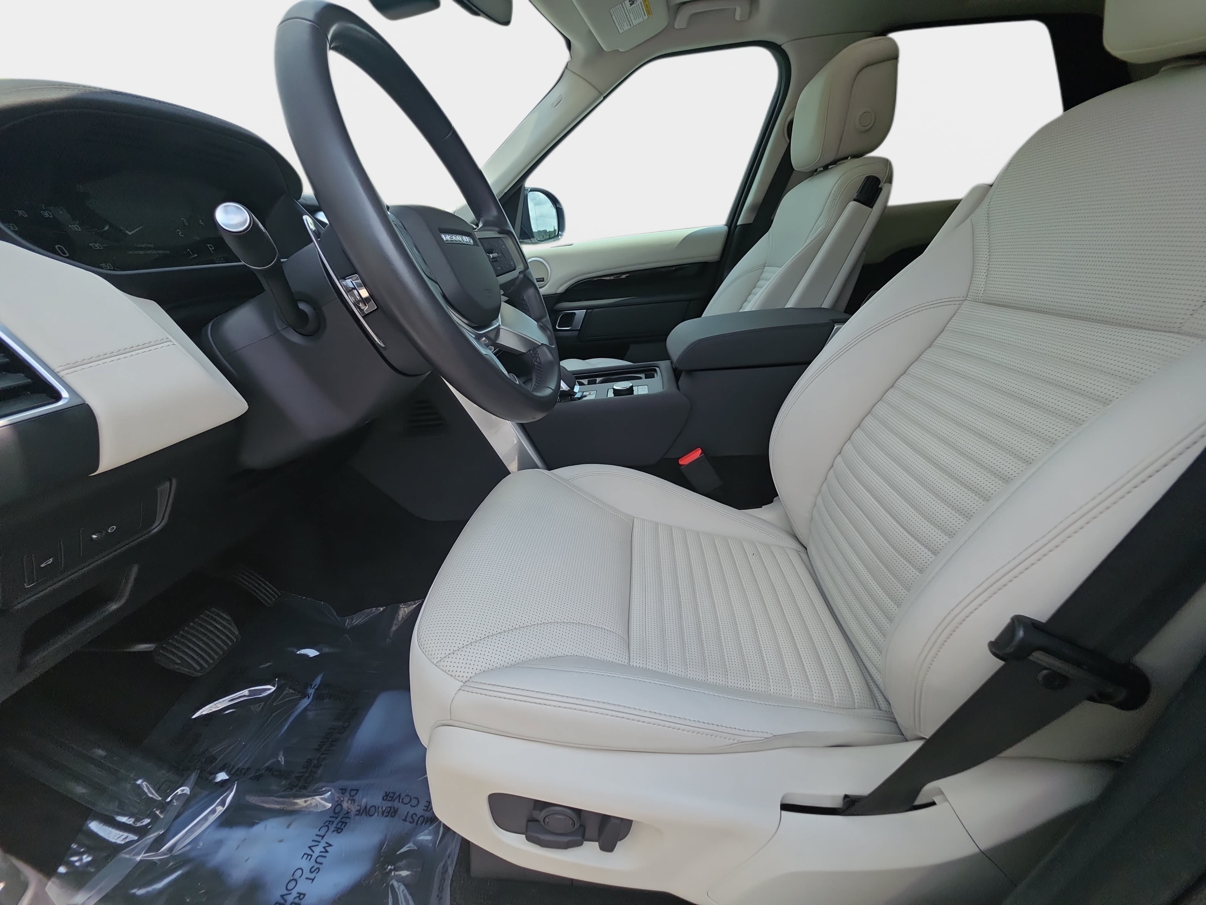 Certified 2025 Land Rover Discovery S AWD/4WD image 17