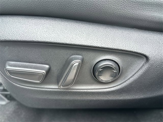 Used 2024 Toyota Grand Highlander Limited image 13