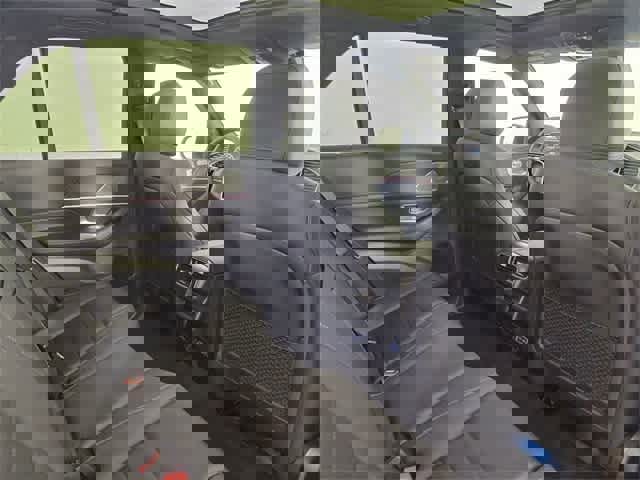 Certified 2025 Mercedes-Benz GLE 450e 4MATIC image 18