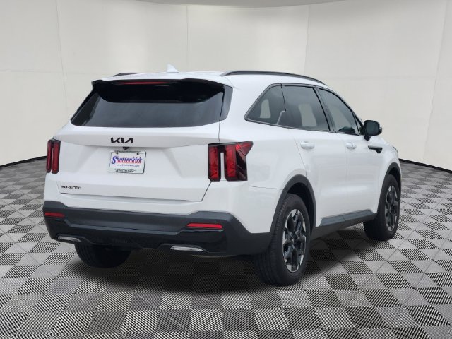 Used 2025 Kia Sorento S FWD image 3