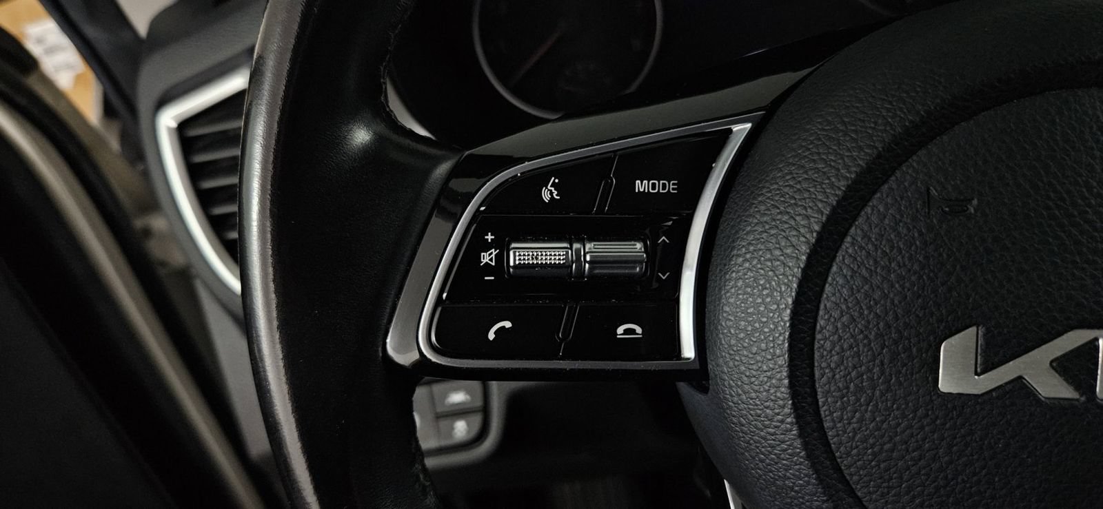 Used 2022 Kia Seltos S FWD image 11