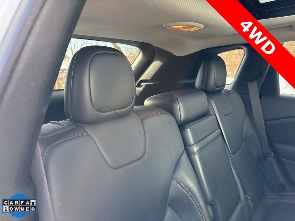 Used 2016 Jeep Cherokee Limited image 26