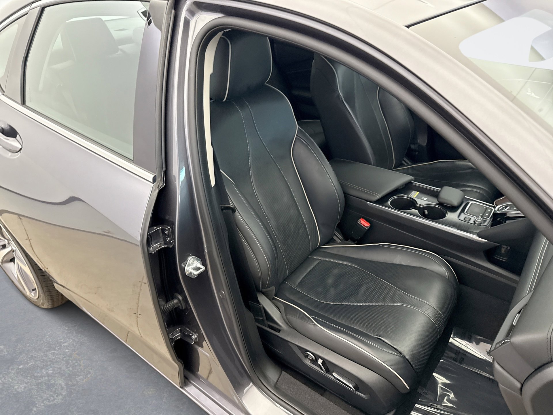 Used 2021 Acura TLX SH-AWD w/ Advance Package image 16