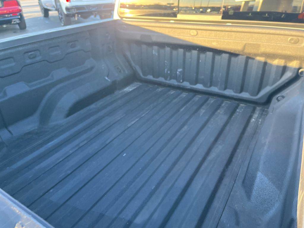 Used 2025 Chevrolet Colorado W/T w/ WT Convenience Package II image 21