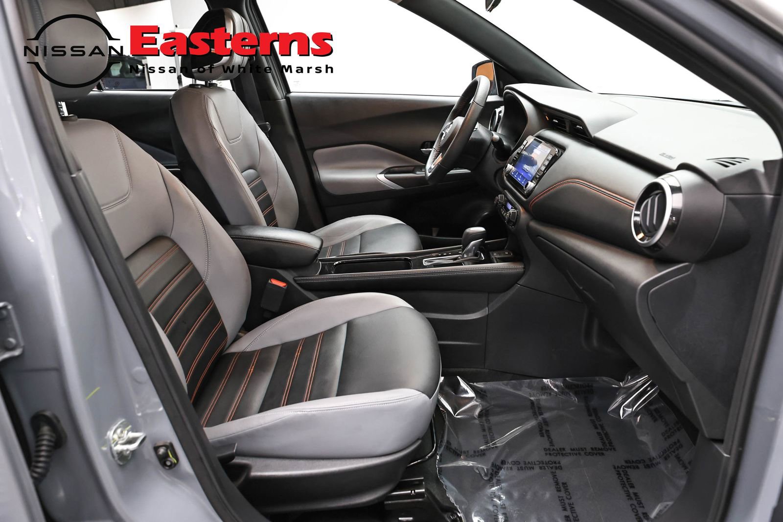 Used 2023 Nissan Kicks SR w/ SR Premium Package FWD image 23