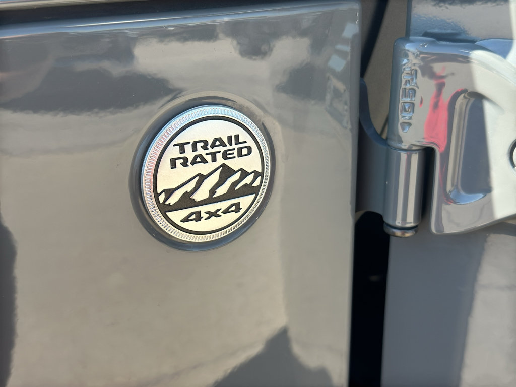 Used 2018 Jeep Wrangler Sport AWD/4WD image 32