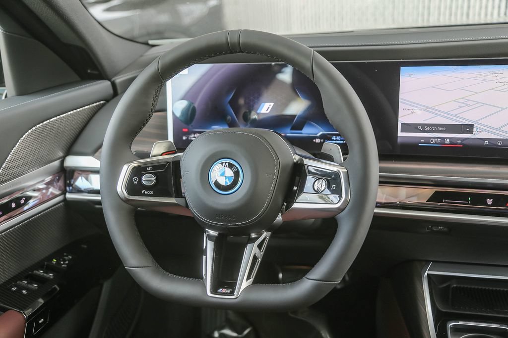 Used 2026 BMW 750e xDrive AWD/4WD image 12