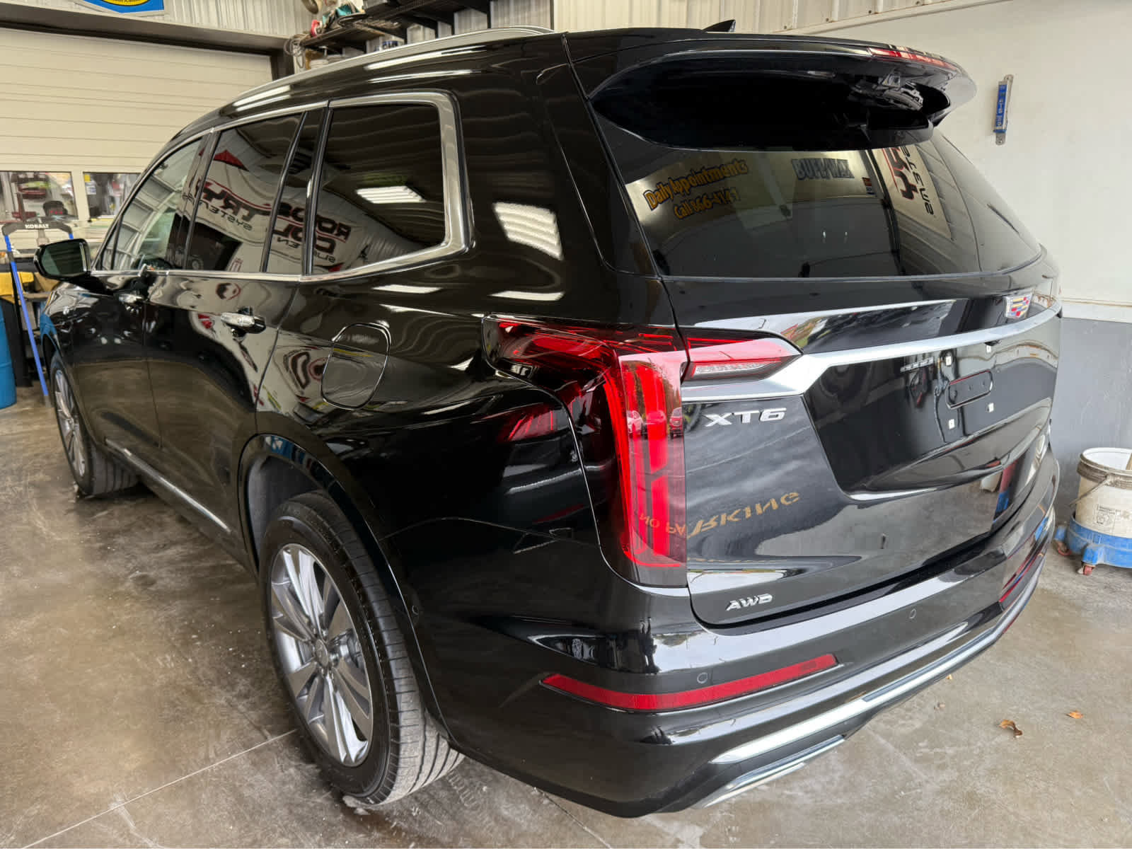 Used 2025 Cadillac XT6 Premium Luxury w/ Technology Package image 7