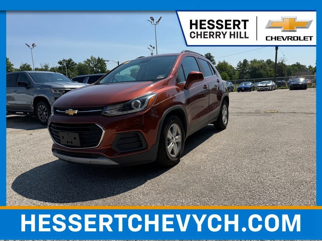 Used 2019 Chevrolet Trax LT FWD image 1