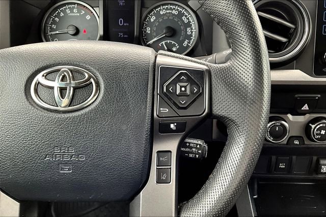 Used 2019 Toyota Tacoma TRD Off-Road AWD/4WD image 14