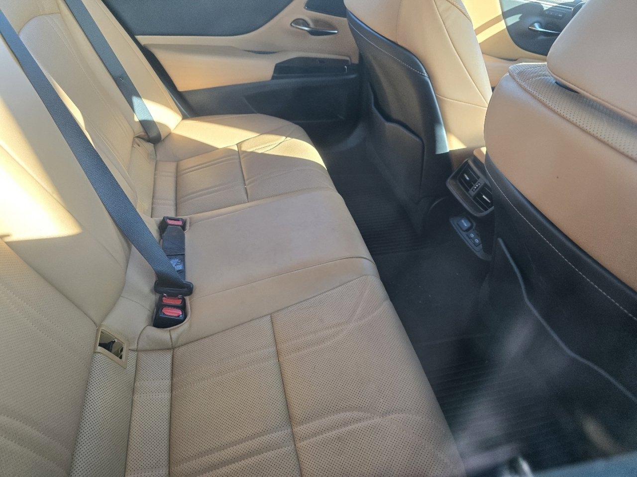 Used 2022 Lexus ES 350 Ultra Luxury image 14