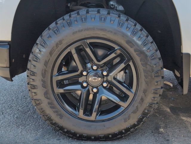 Certified 2021 Chevrolet Silverado 1500 LT Trail Boss w/ Convenience Package II AWD/4WD image 33