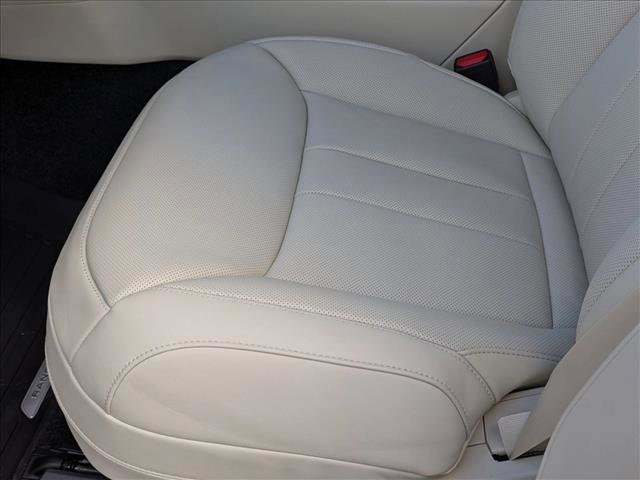 New 2026 Land Rover Range Rover Long Wheelbase SE image 4