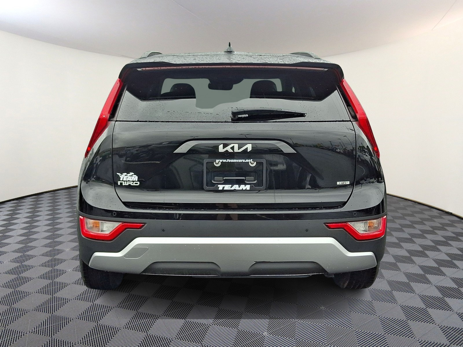 Used 2023 Kia Niro EX FWD image 5
