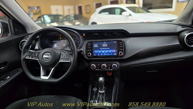 Used 2024 Nissan Kicks SV FWD image 18