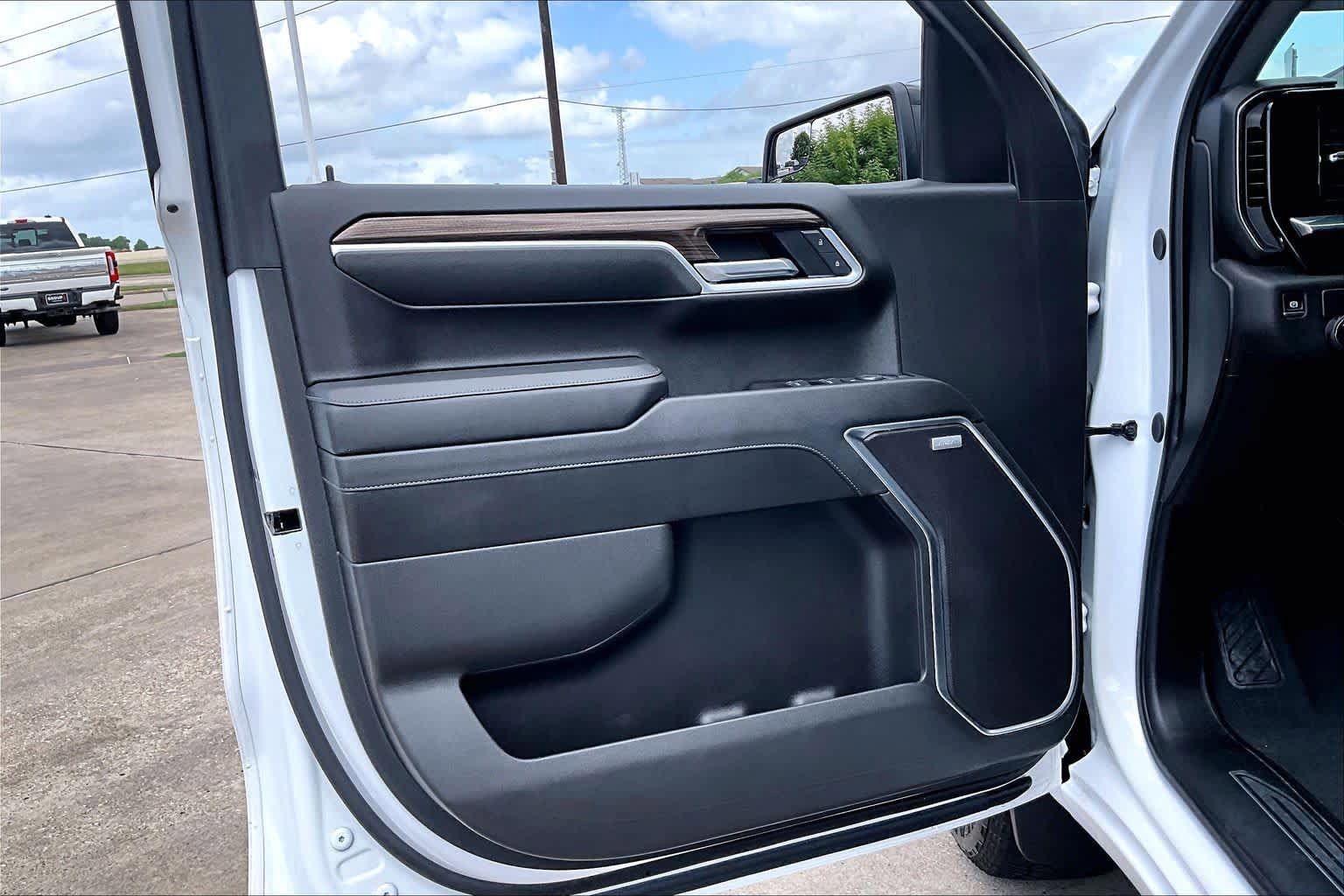Certified 2025 Chevrolet Silverado 1500 RST w/ Texas Edition Plus RWD image 27