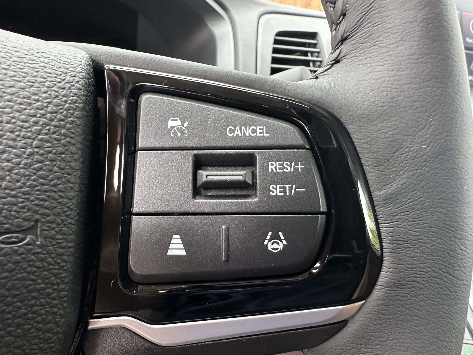 New 2026 Honda Odyssey Touring image 10