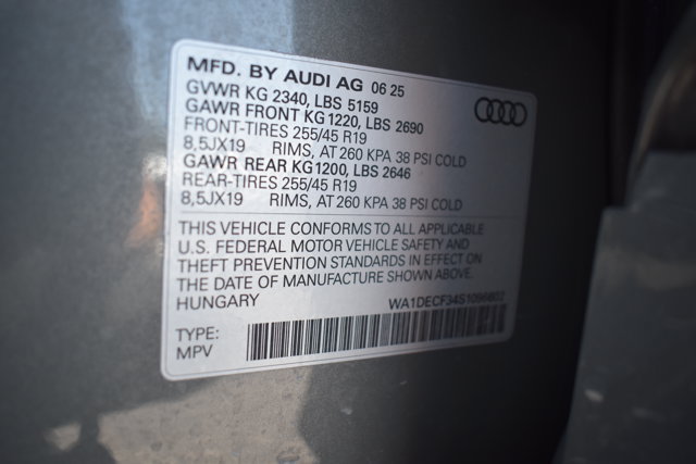 Used 2025 Audi Q3 2.0T Premium w/ Convenience Package AWD/4WD image 27