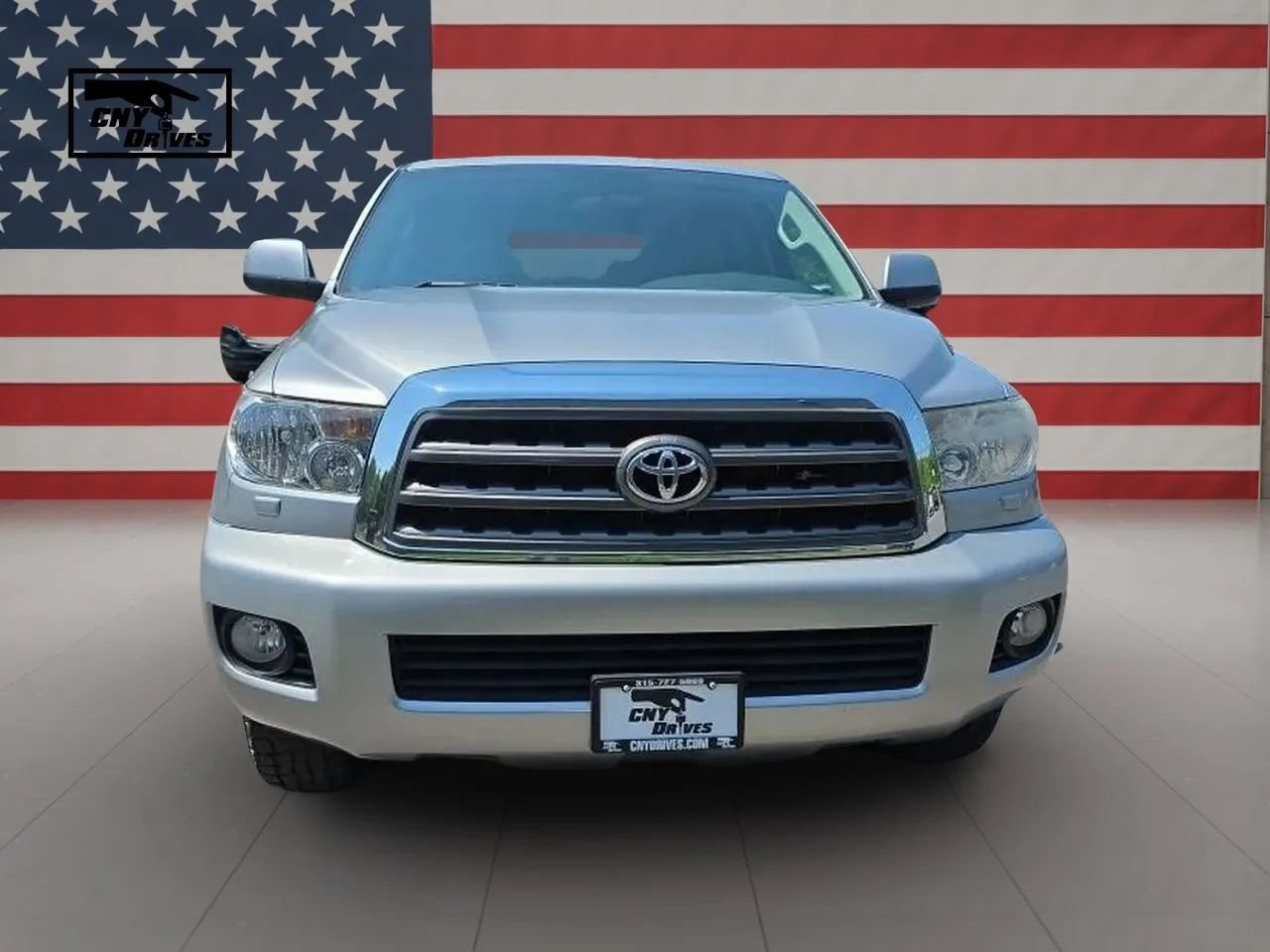 Used 2015 Toyota Sequoia SR5 AWD/4WD image 2