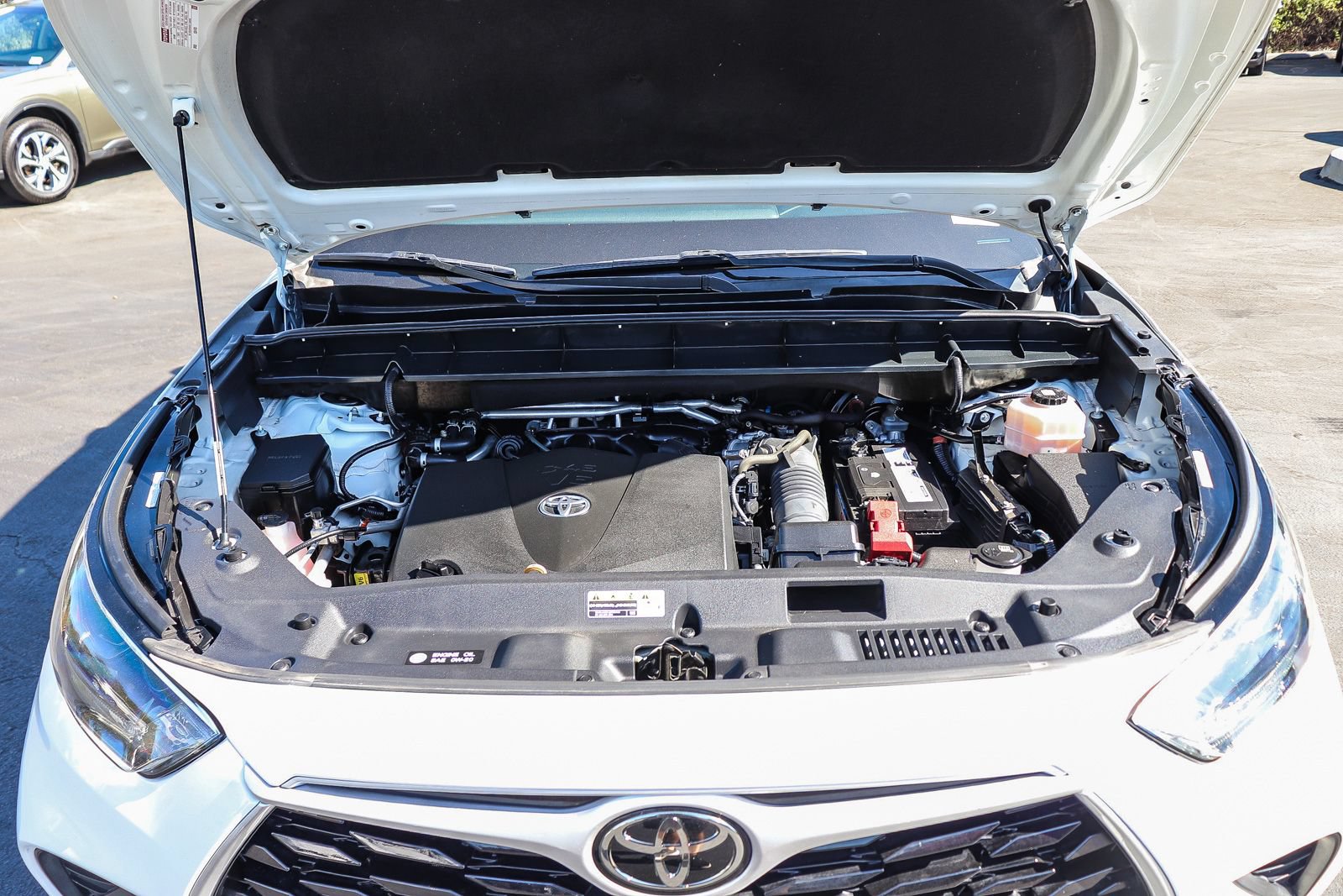 Used 2021 Toyota Highlander L FWD image 33