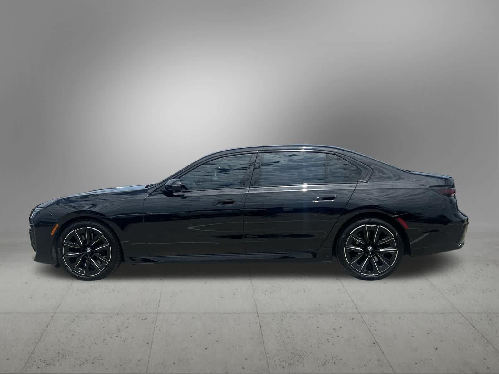 Used 2024 BMW 740i RWD image 9