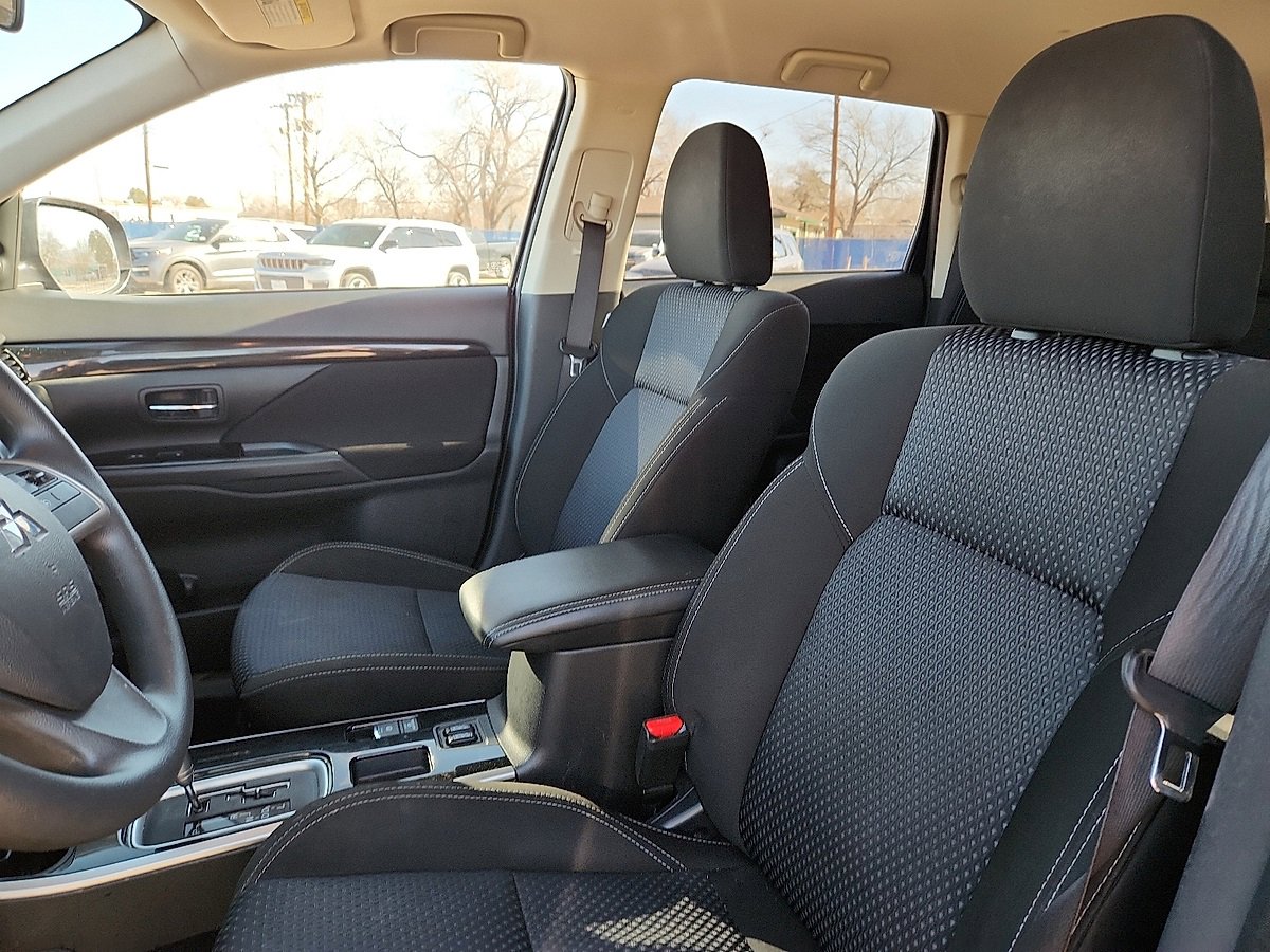 Used 2019 Mitsubishi Outlander ES image 7