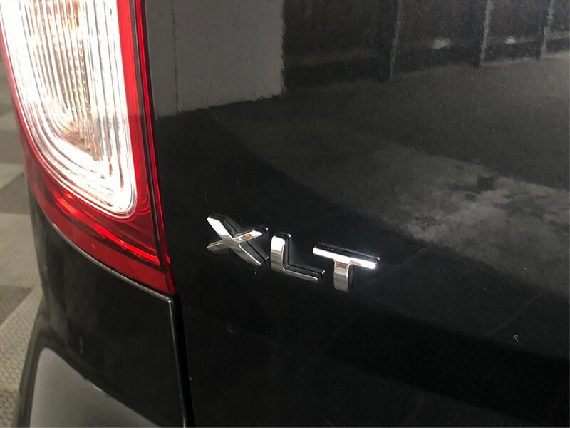 Used 2015 Ford Explorer XLT w/ Equipment Group 201B FWD image 19