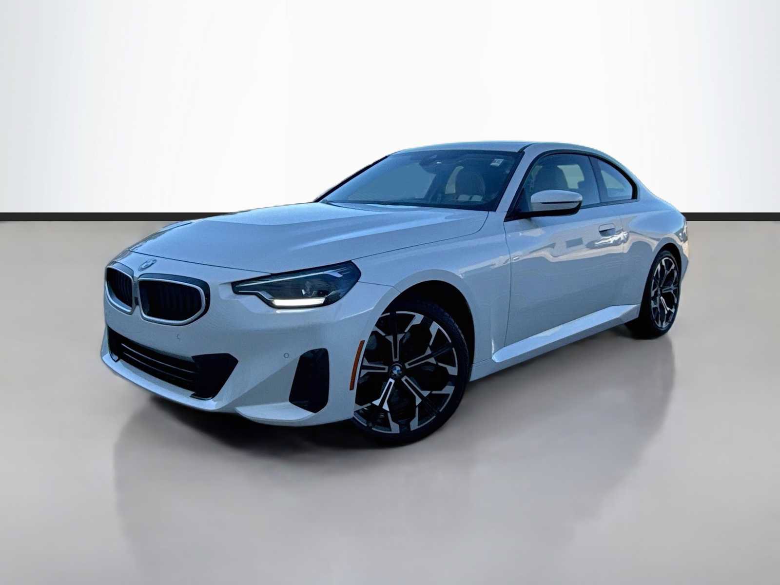 Used 2025 BMW 230i xDrive Coupe w/ Convenience Package AWD/4WD image 1