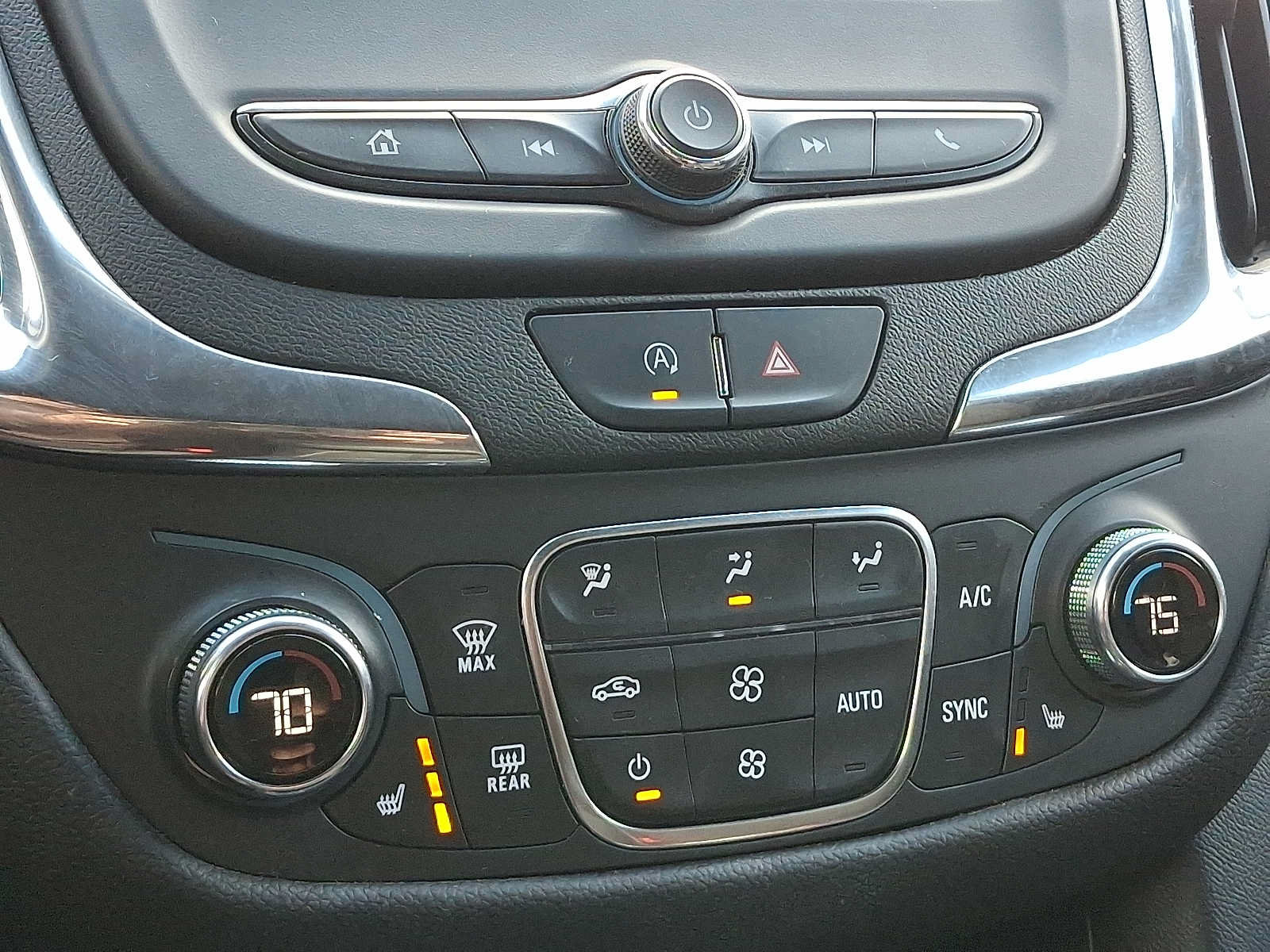 Used 2023 Chevrolet Equinox LT AWD/4WD image 15