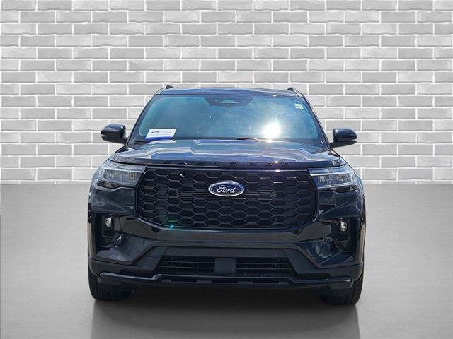 Certified 2025 Ford Explorer ST-Line w/ ST-Line Street Pack AWD/4WD image 2