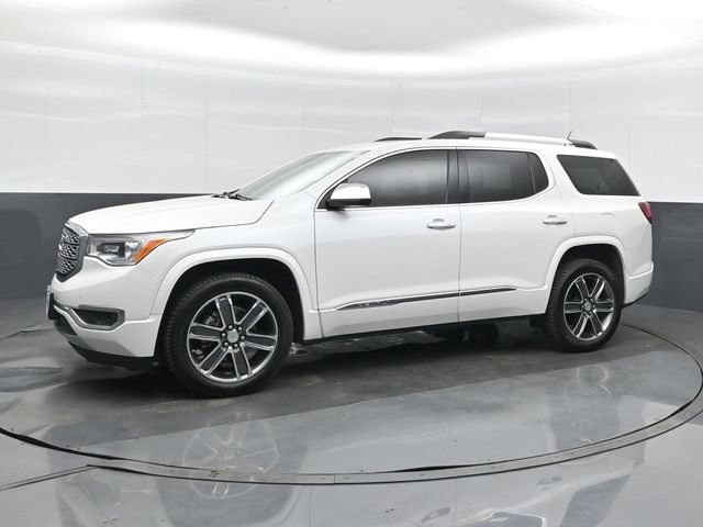Used 2019 GMC Acadia Denali w/ Technology Package FWD image 2