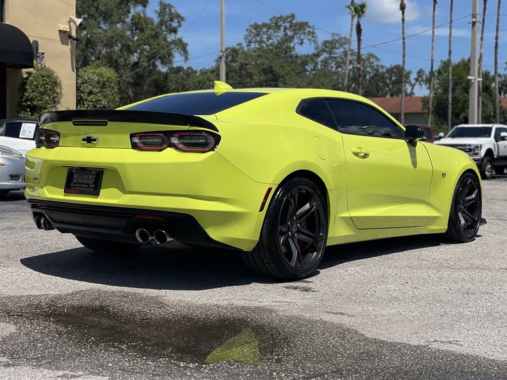 Used 2020 Chevrolet Camaro SS RWD image 14
