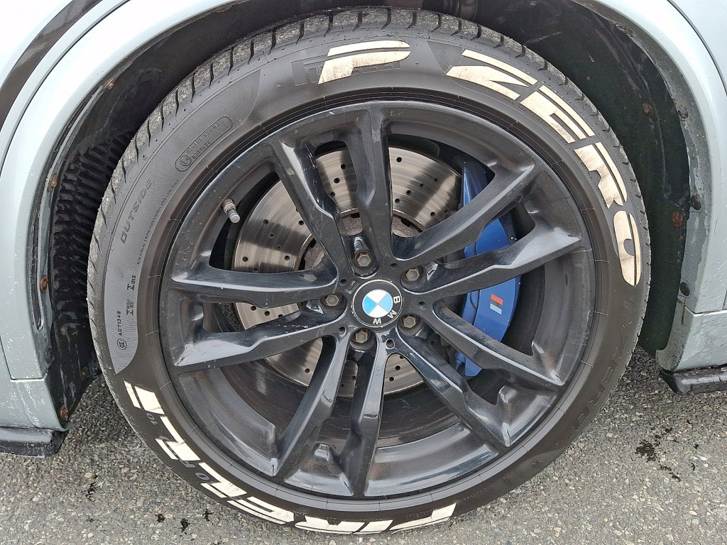 Used 2018 BMW X5 M image 9