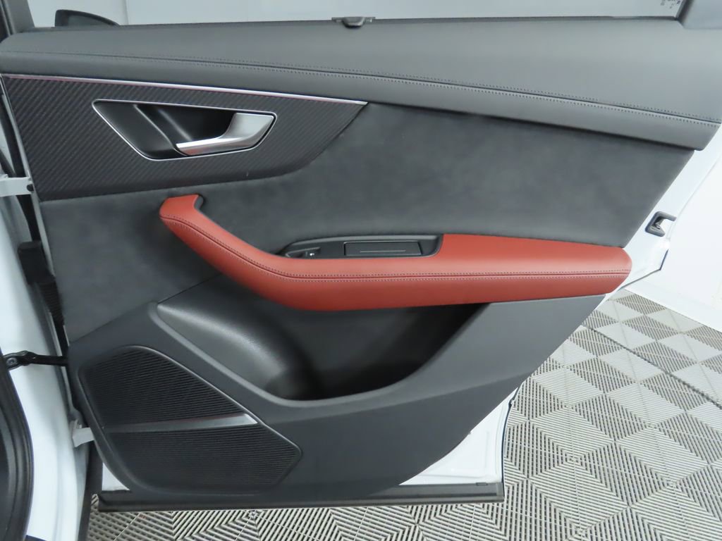 Used 2025 Audi SQ7 Prestige image 28