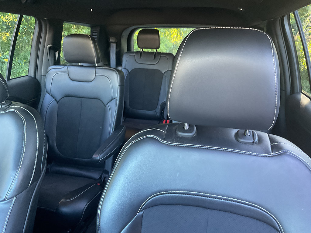 Used 2023 Jeep Grand Cherokee L Laredo AWD/4WD image 13