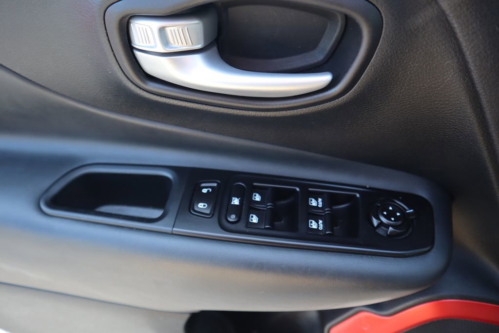 Used 2023 Jeep Renegade Trailhawk image 10