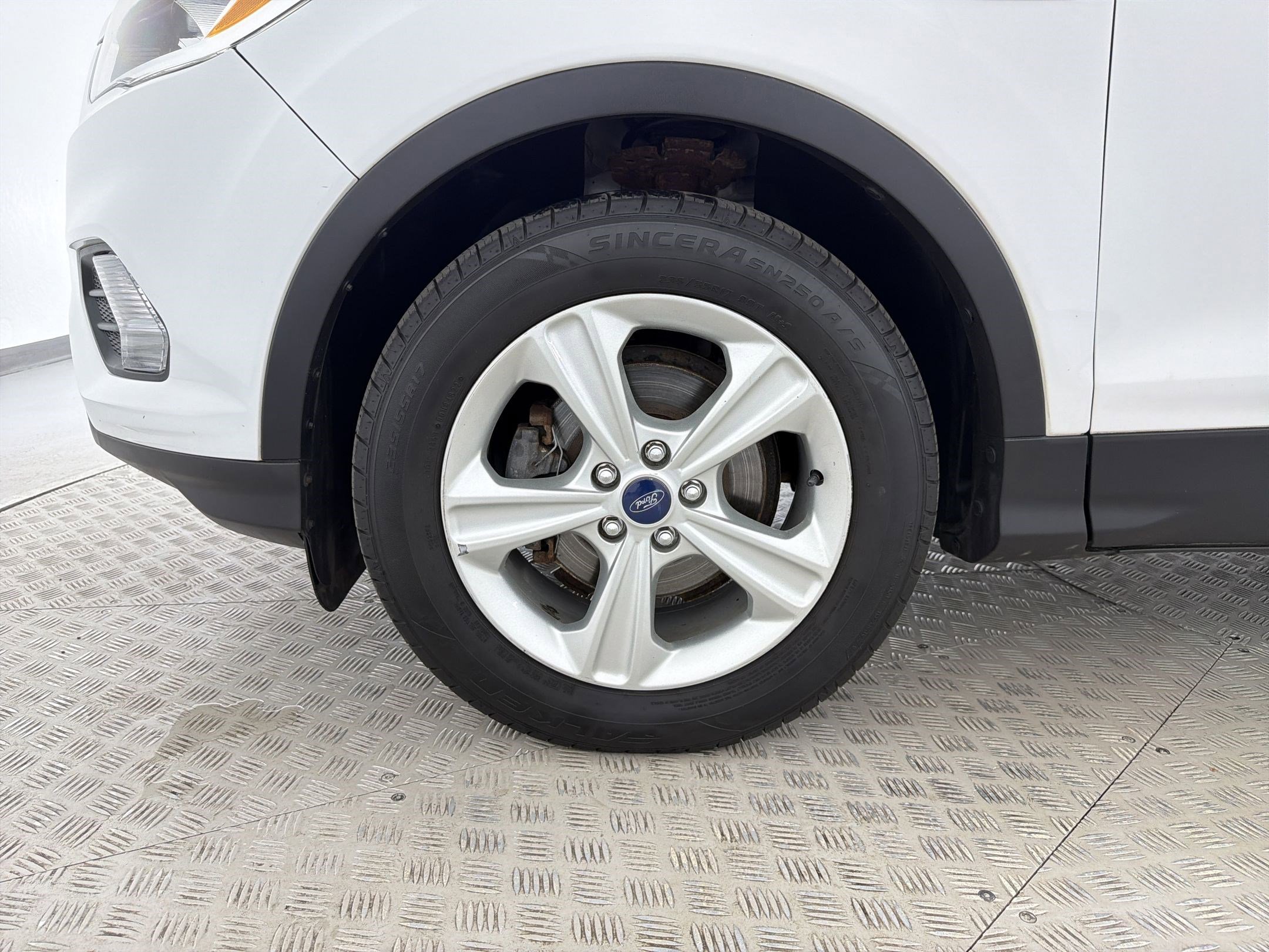 Used 2018 Ford Escape SE FWD image 11