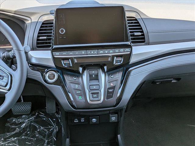 New 2026 Honda Odyssey Touring image 11