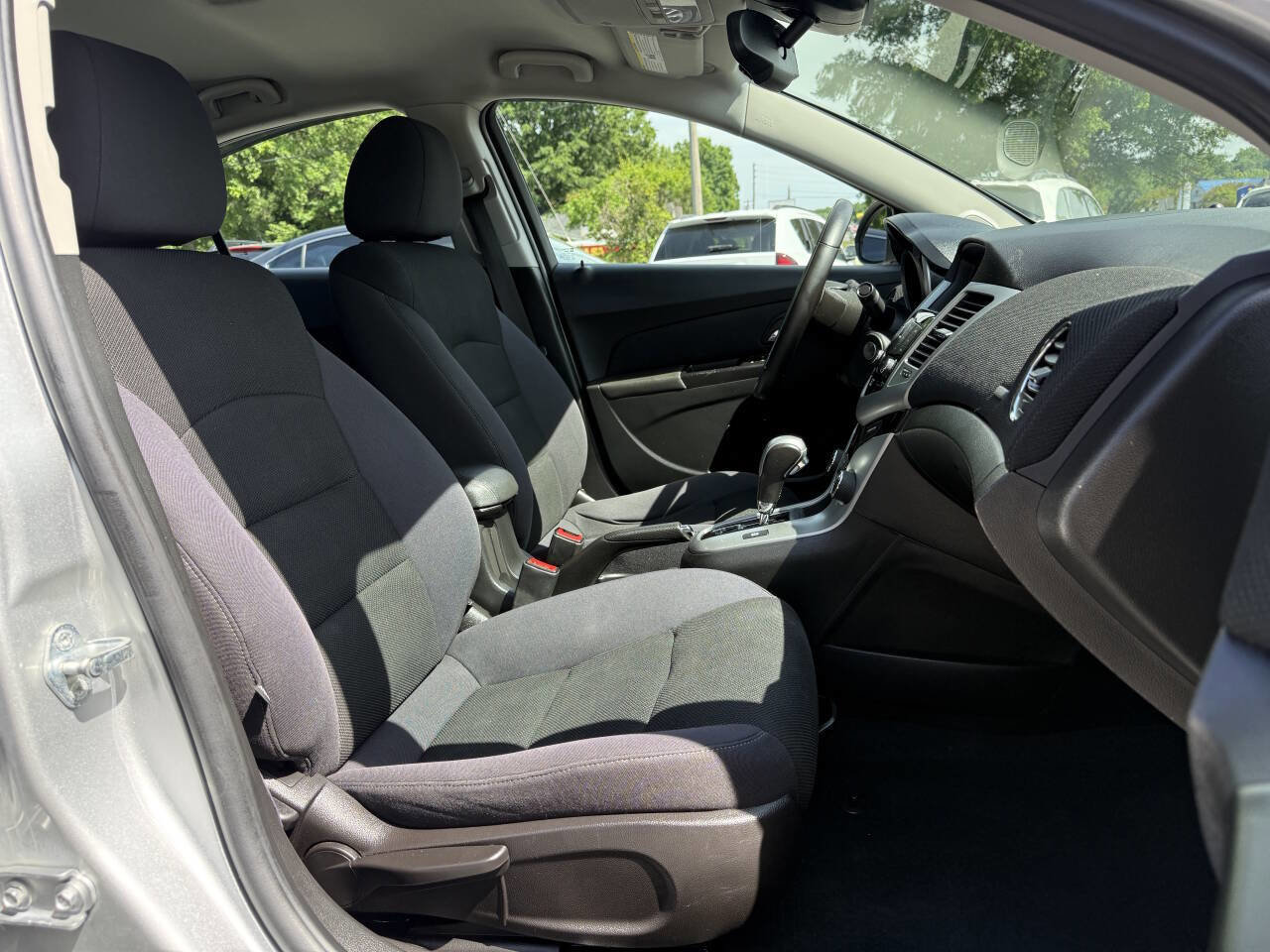 Used 2014 Chevrolet Cruze LT FWD image 14