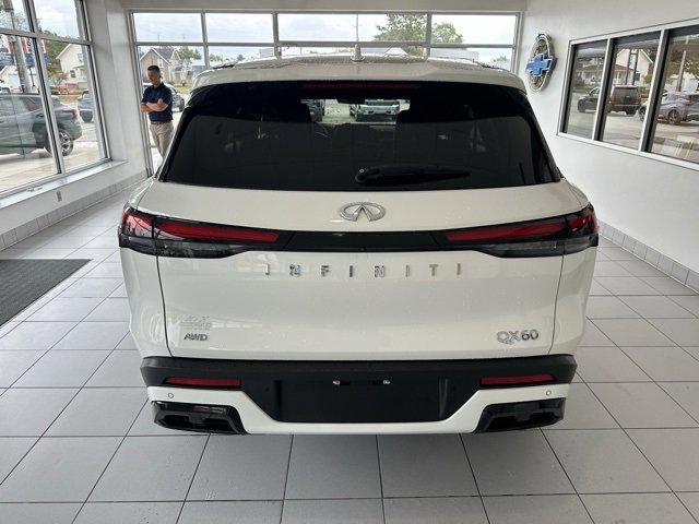 Used 2024 INFINITI QX60 Pure image 5