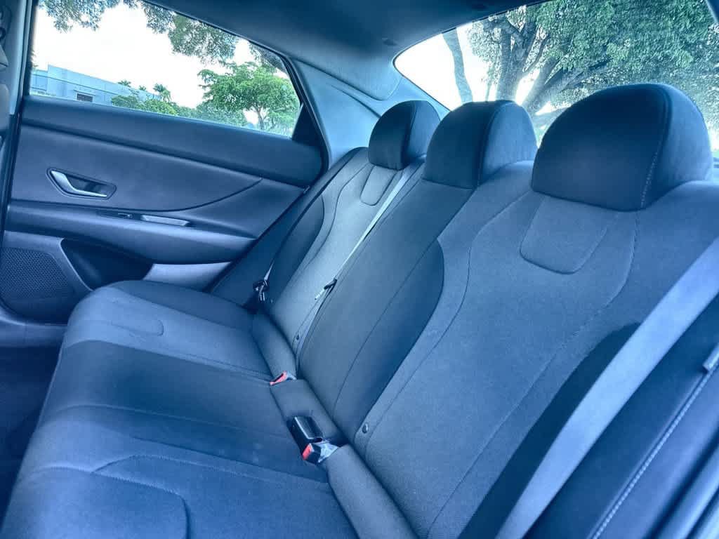 Used 2026 Hyundai Elantra SE FWD image 22