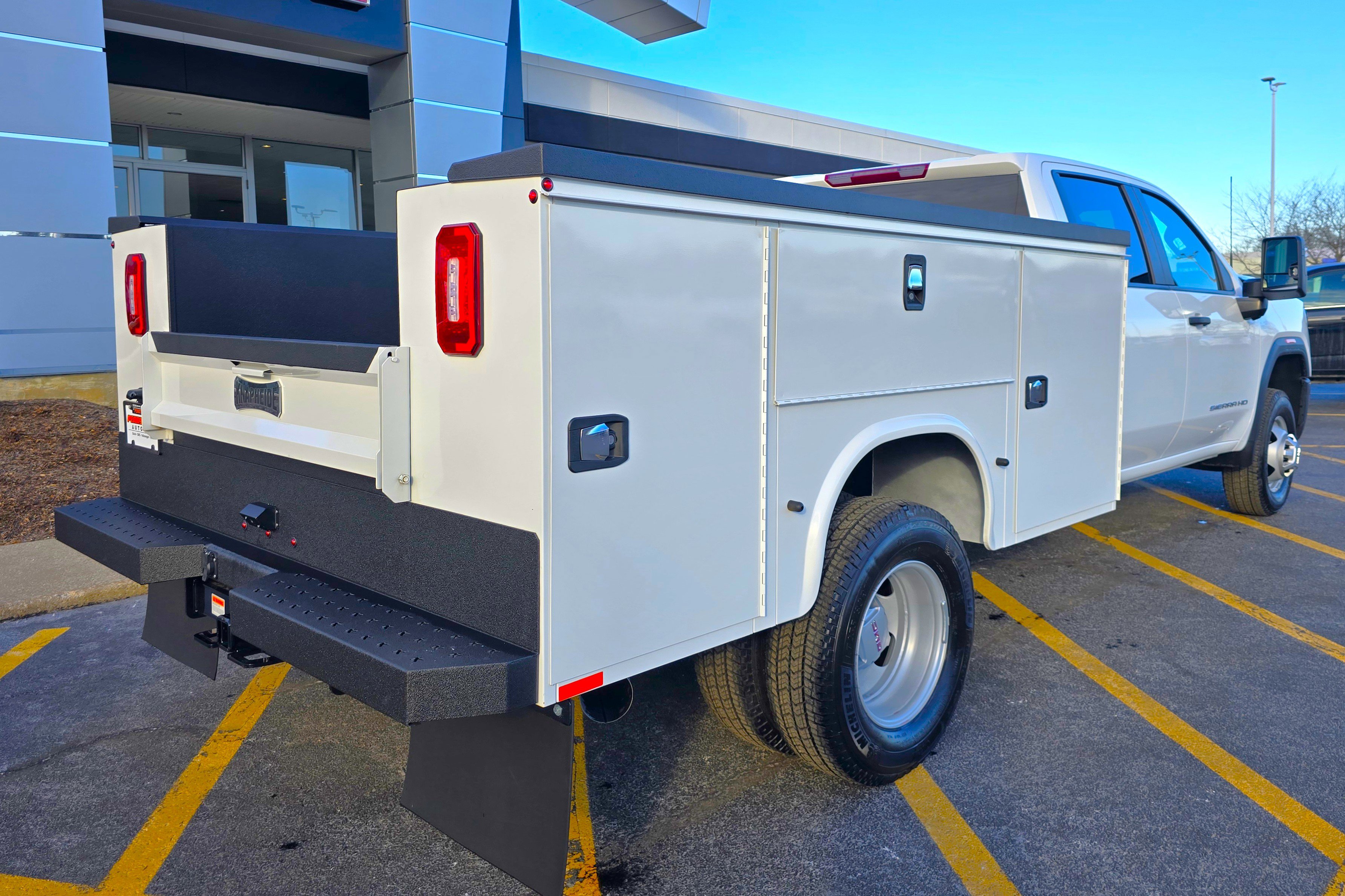 New 2025 GMC Sierra 3500 Pro w/ Convenience Package image 8