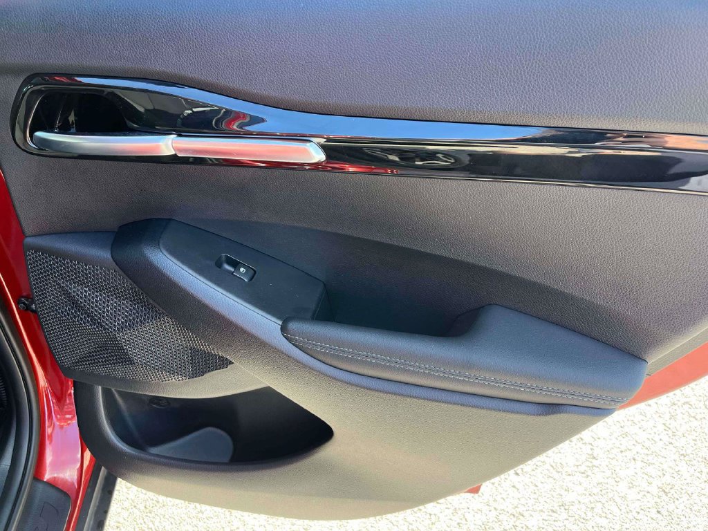 Certified 2026 Kia Seltos SX w/ SX Sunroof Package AWD/4WD image 9