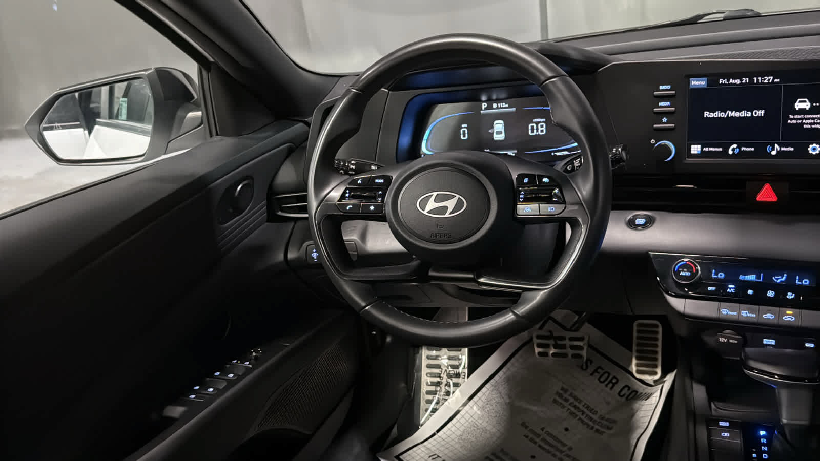 Used 2025 Hyundai Elantra Sport FWD image 22